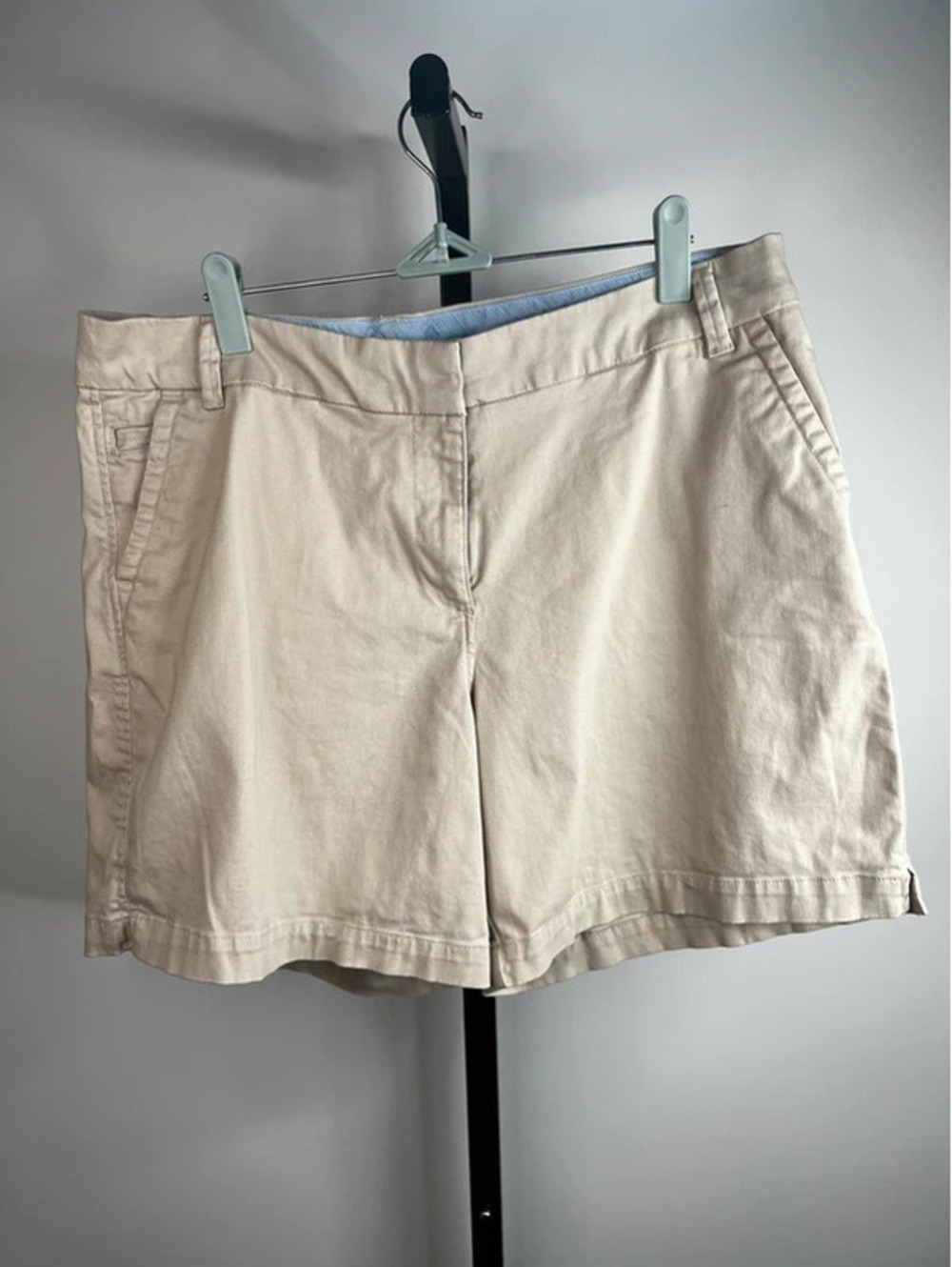 Crown & Ivy women’s size 12 shorts